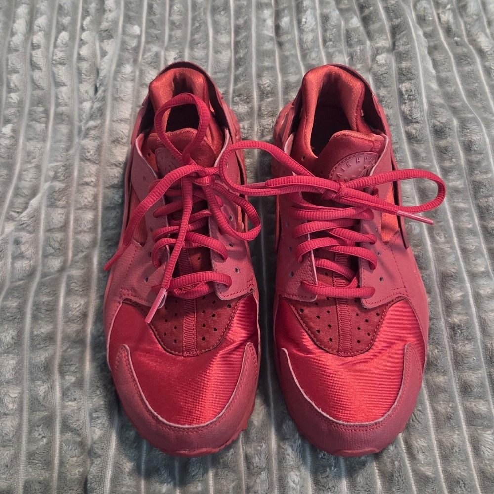 Nike Air Huarache Triple Red 2015 Retro Running Mens Size 8 318429-660